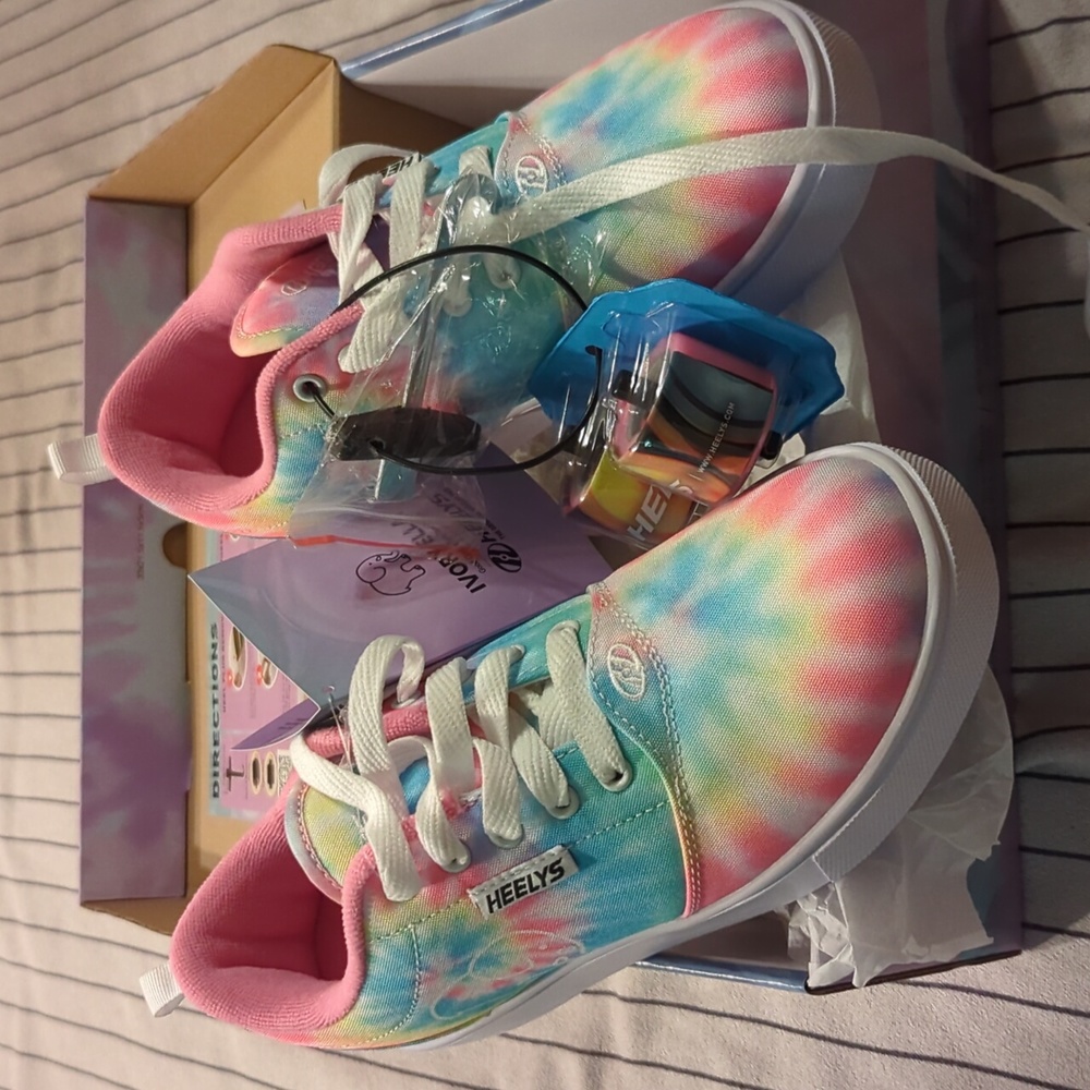 Heelys Ivory Ella Tie-dye 7 NWT
